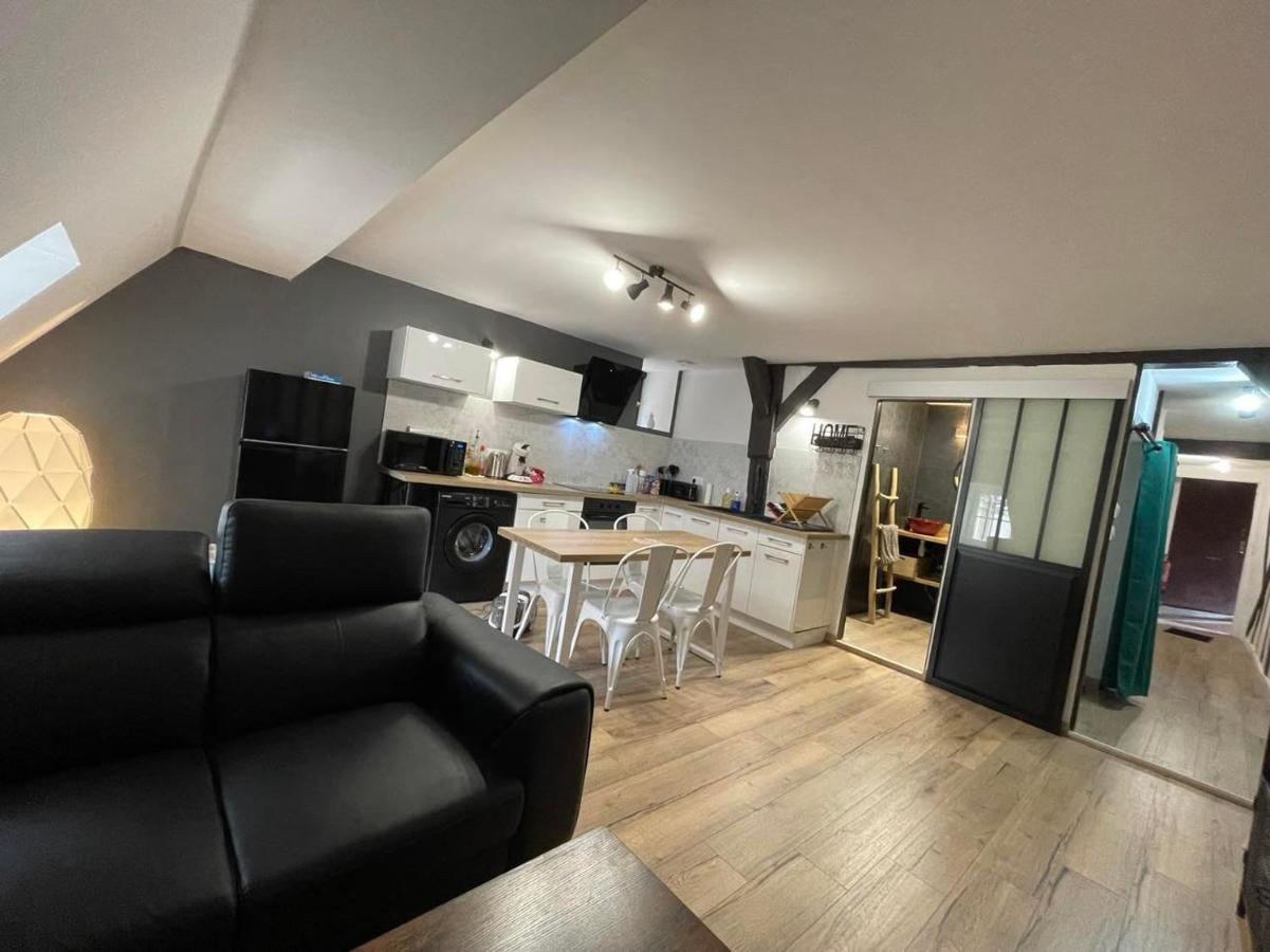 Appartements Chez Delphine Et Guillaume Au Coeur De Semur En Auxois Exterior foto