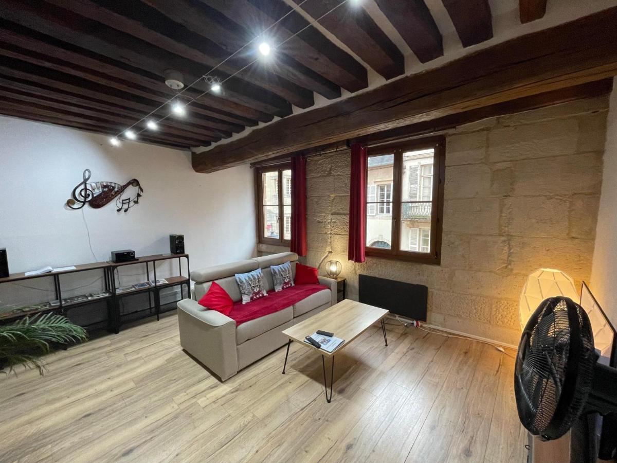 Appartements Chez Delphine Et Guillaume Au Coeur De Semur En Auxois Exterior foto